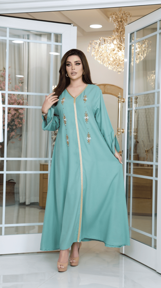 جلابية بلون تفاحي