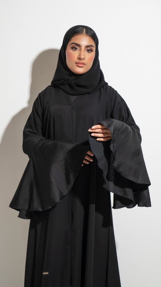 عباية باكمام كلوش