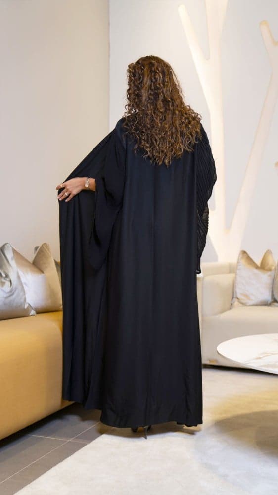 عباية باكمام مكسرة