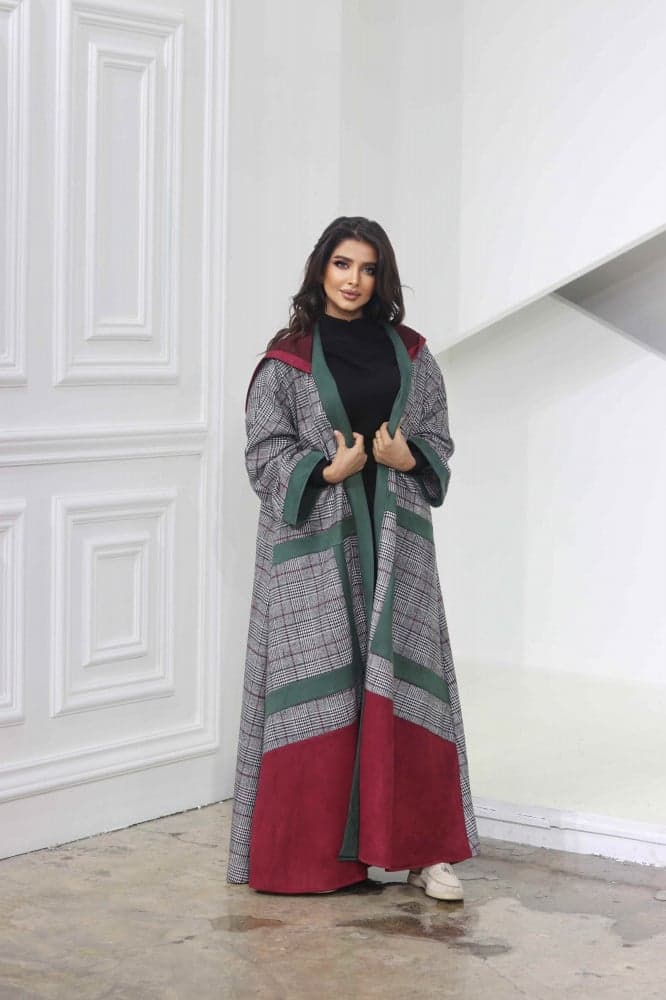 جاكيت كاروهات رمادي بقبعه