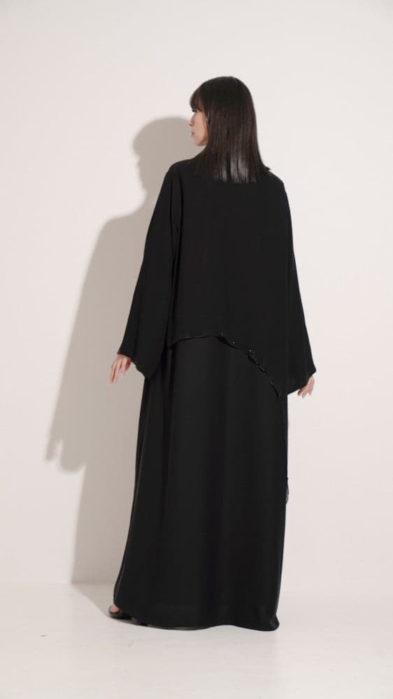 عباية طبقتين بقصه مزينه بفصوص