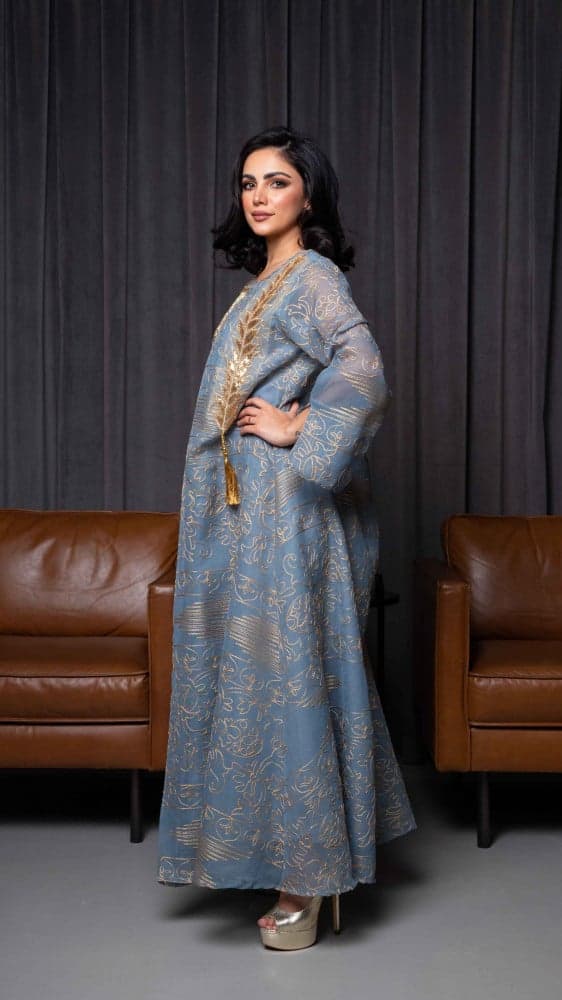 جلابية مطرزة بالكامل