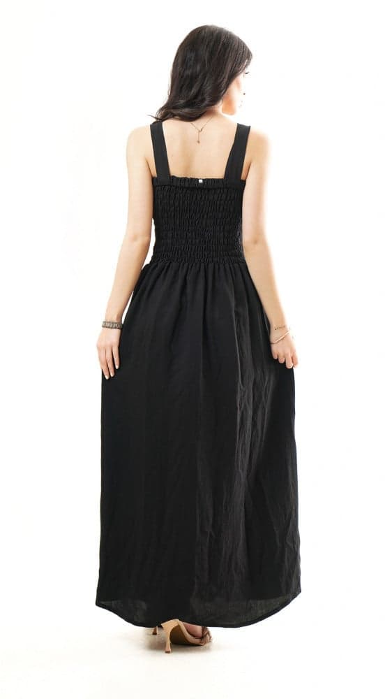 فستان تحت عباية