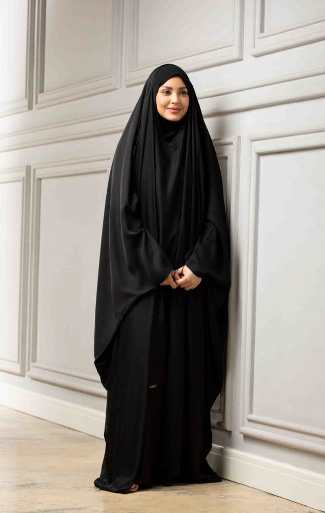 عباية رأس بخيط على الاصبع