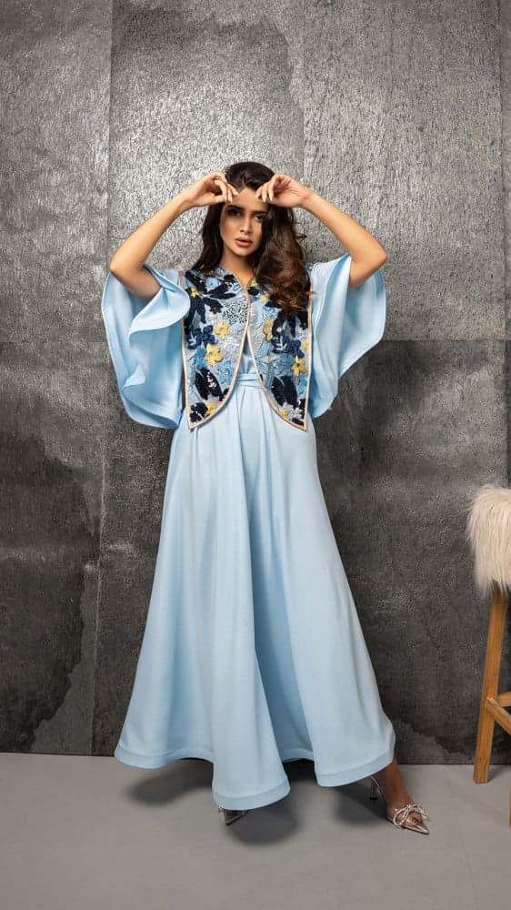 جلابية بقصة مطرزة باكمام منفوخة