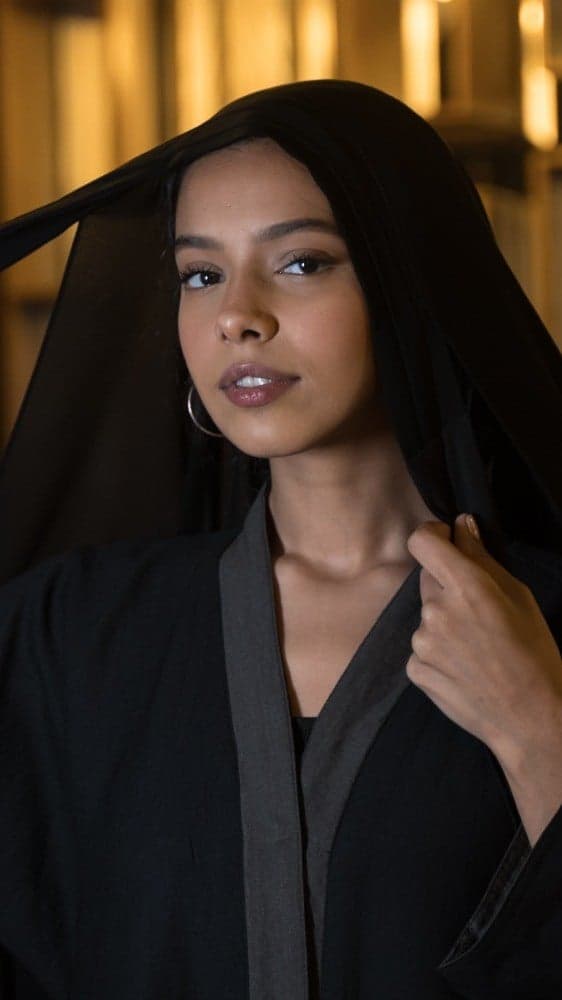 طرحة ربط سادة 4 ألوان