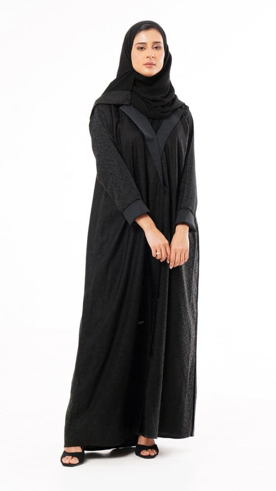 عباية برسوم معينات وياقه رسمية