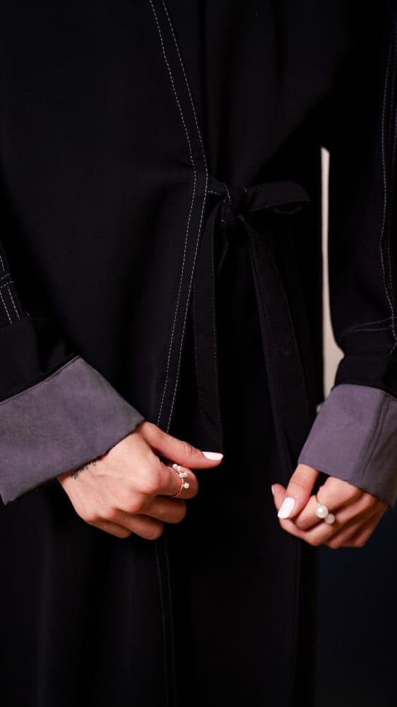 عباية كم شامواه و رباط على الخصر