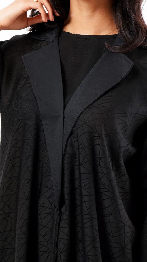 عباية برسوم معينات وياقه رسمية