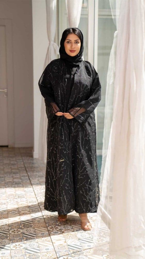 عباية قطعتين تنلبس سادة او للمناسبات