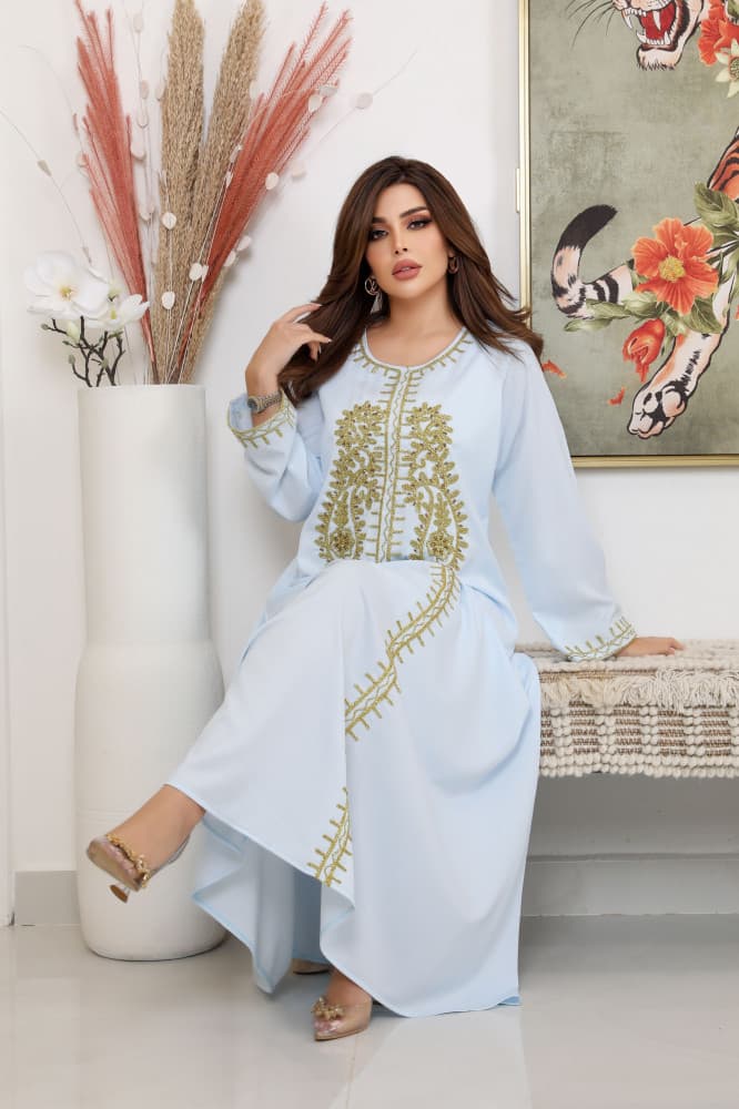جلابية سماوي بتطريز ذهبي