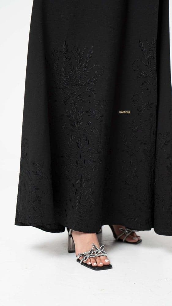 عباية كلوش بتطريز من الأسفل