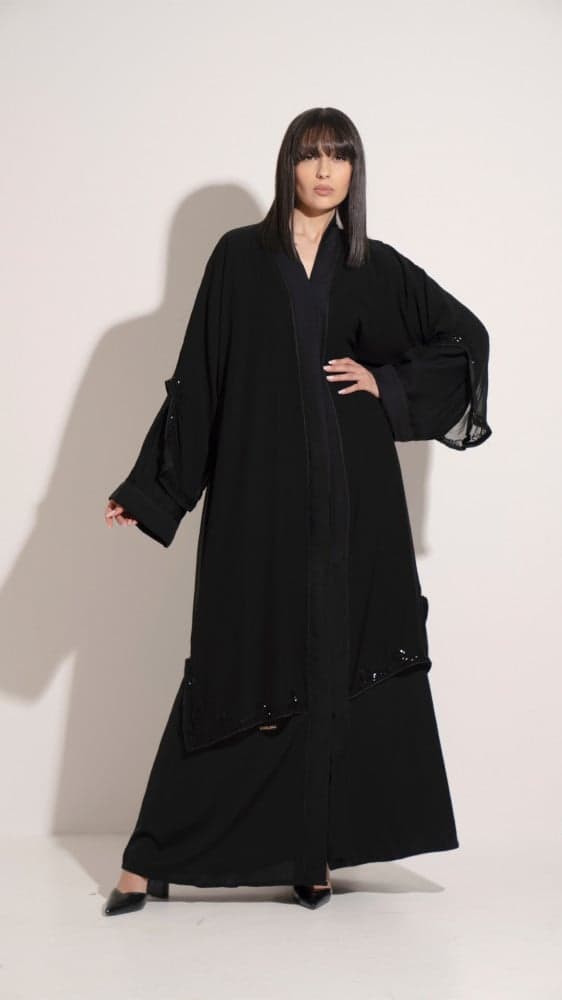 عباية طبقتين مزينه بشك