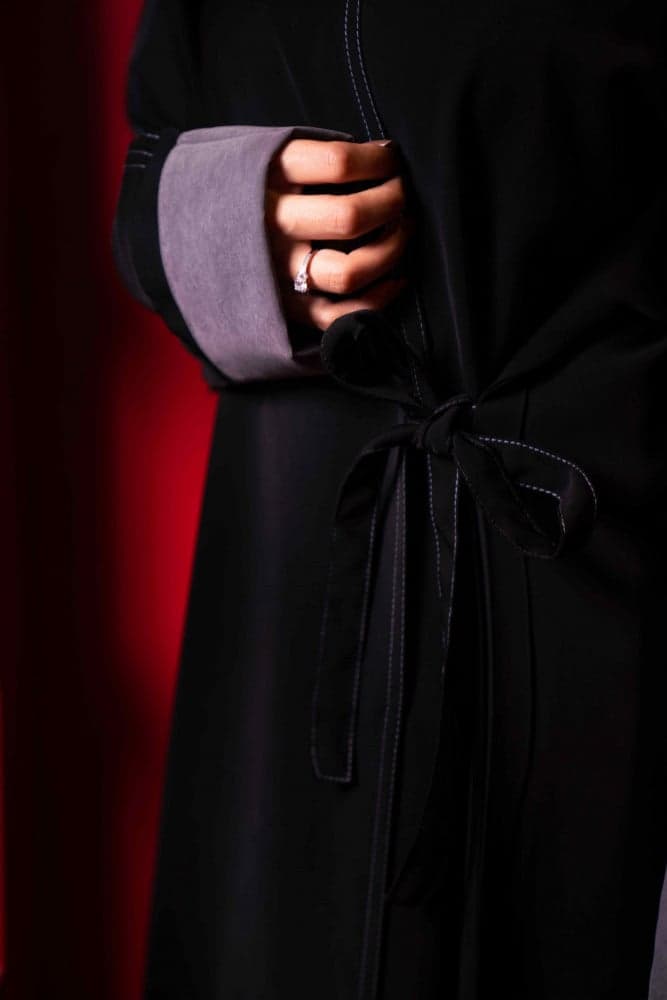 عباية كم شامواه و رباط على الخصر