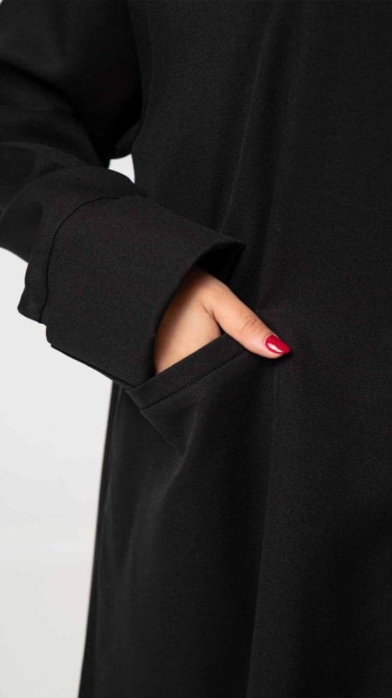 عباية مقفلة بسحاب مخفي وجيوب