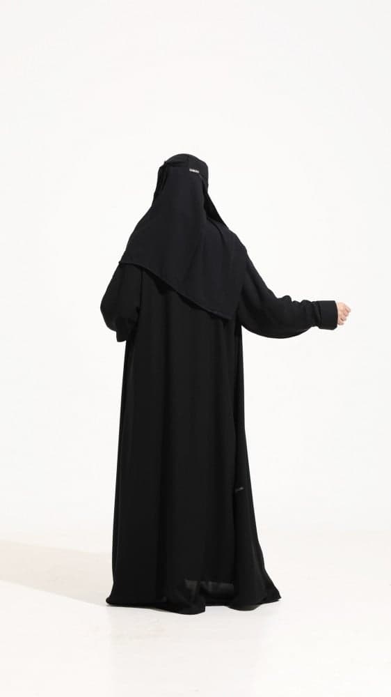 عباية بفستان متصل