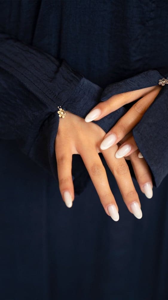 عباية باكمام مزينه باكسسوار بالوان متعددة