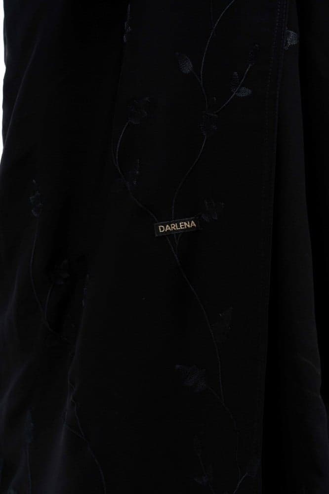 عباية مطرزة بتشجير اسود