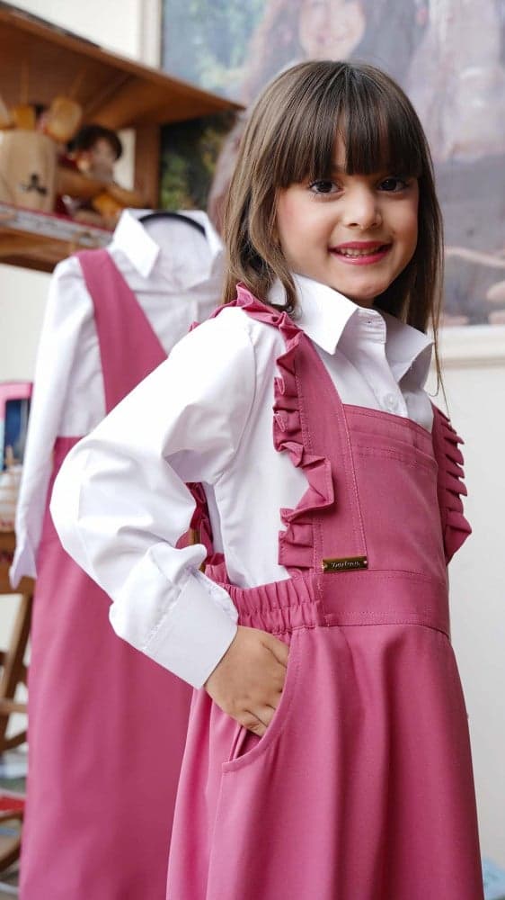 مريول ابتدائي بكشكشه ناعمة وجيوب