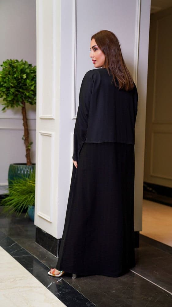 عباية خامتين مختلفة