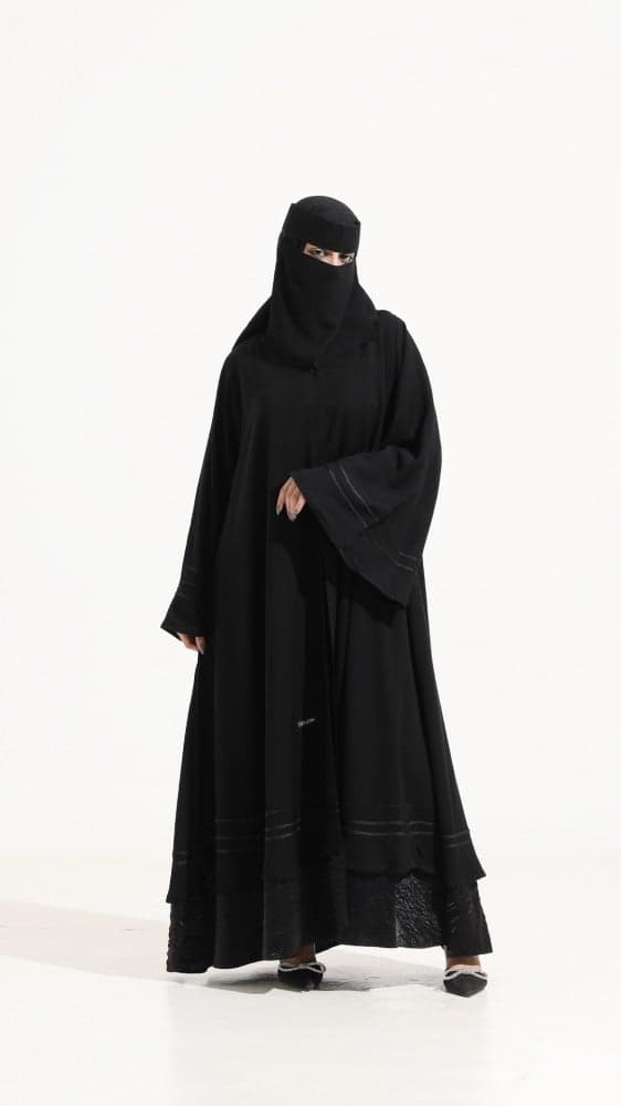 عباية طبقتين من الاسفل باكمام كلوش