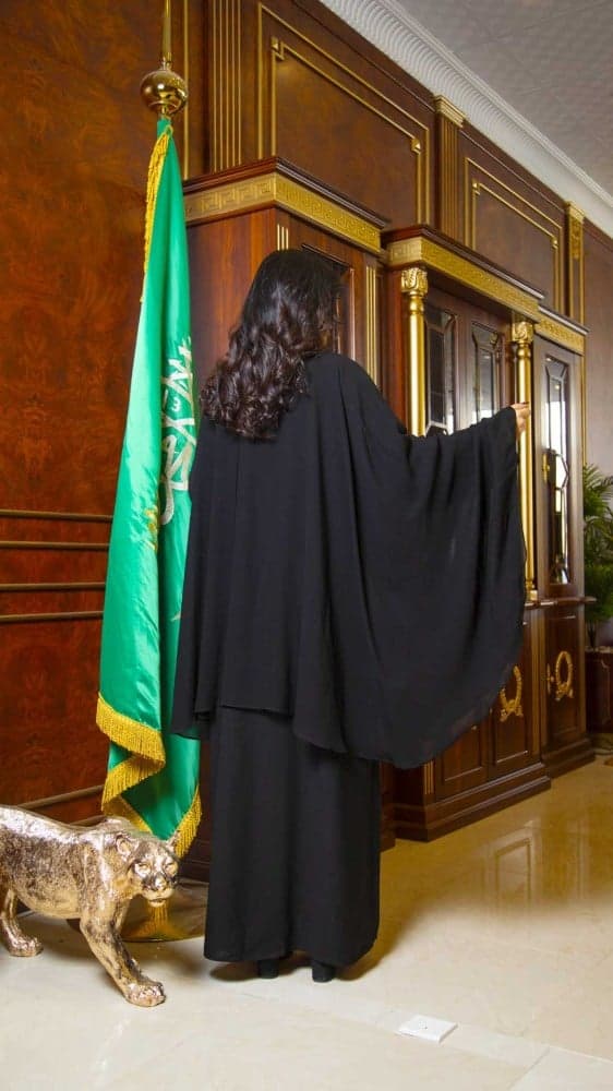 عباية بسحاب طبقتين