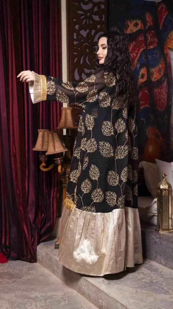 جلابية مع فستان وحزام