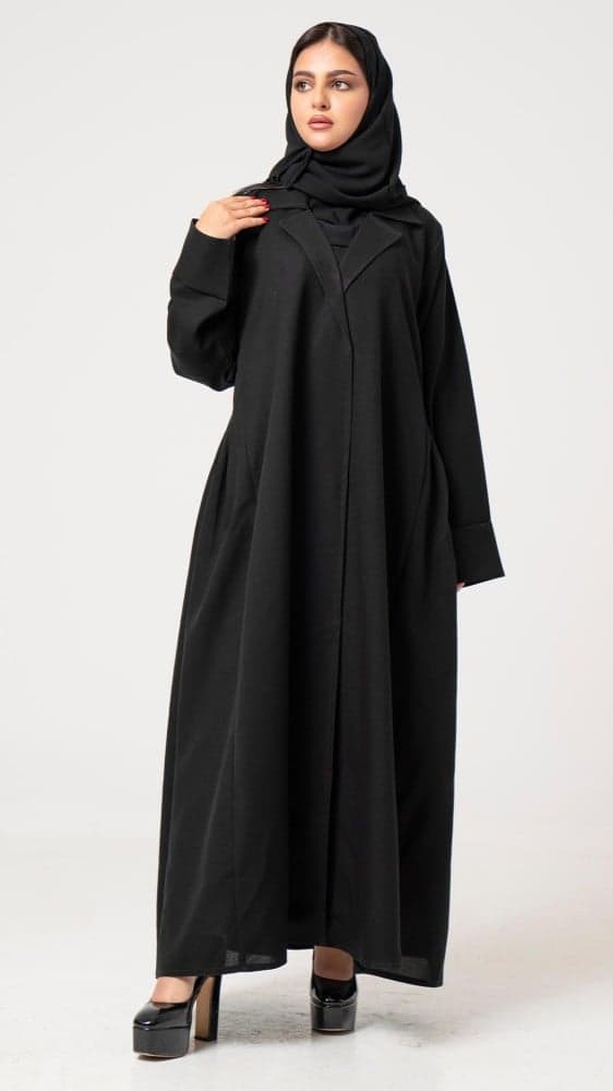 عباية بكسرات جانبية