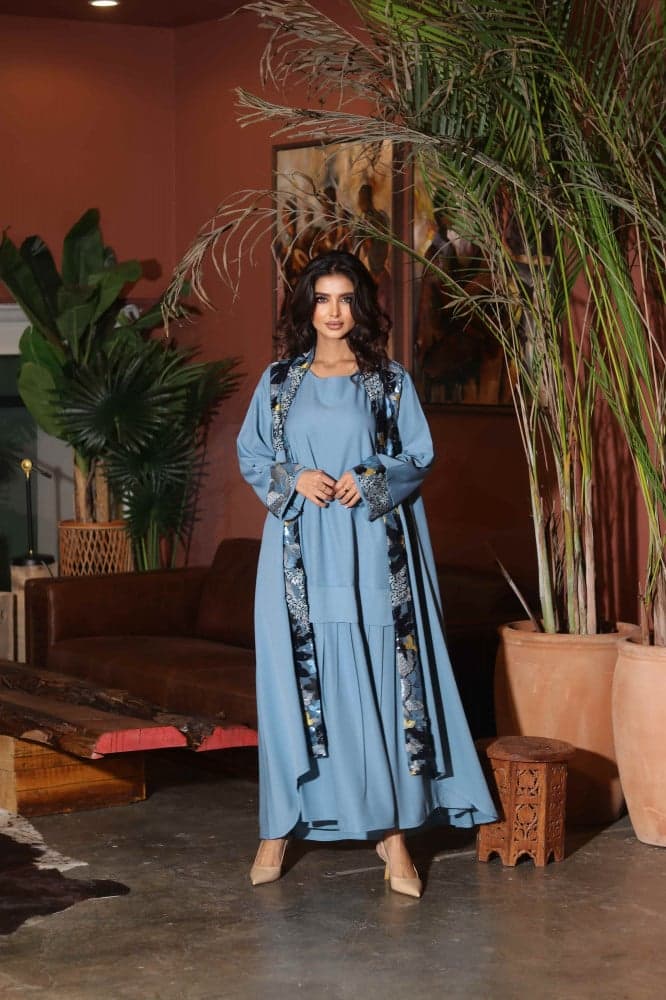 جلابية مفتوحة بفستان داخلي