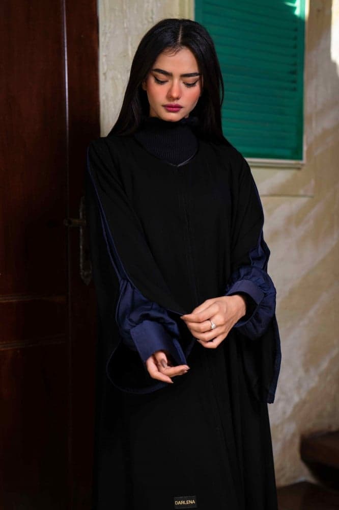 عبايه باكمام حرير