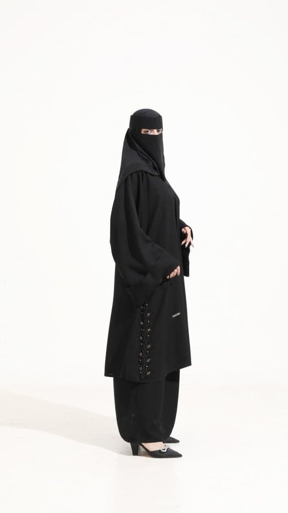 عباية قطعتين منفصلة تنورة مع جاكيت مطرز