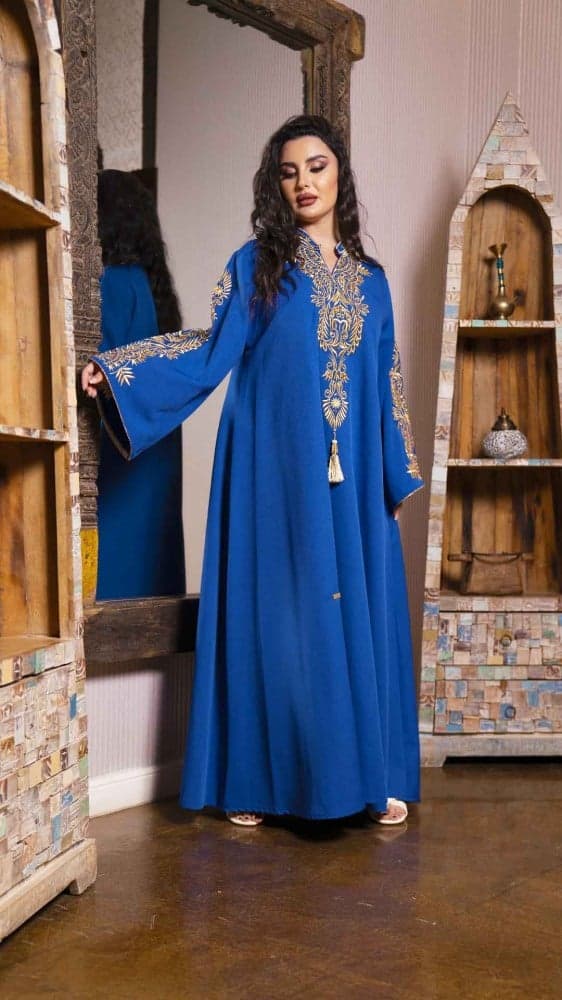 جلابية أزرق مطرزة