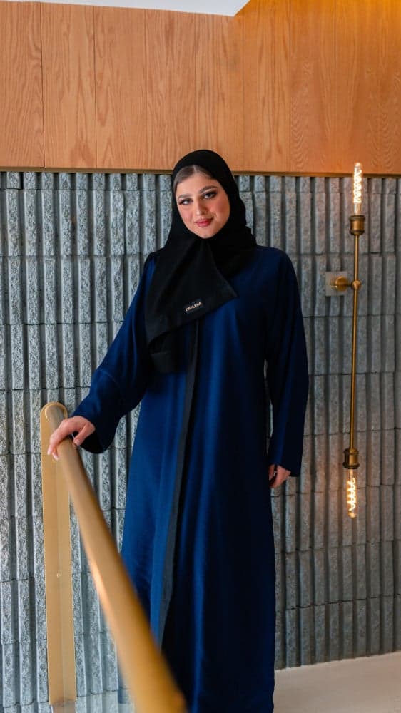 عباية وجهين باللون الاسود والكحلي