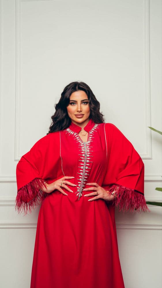 جلابية احمر باكمام ريش