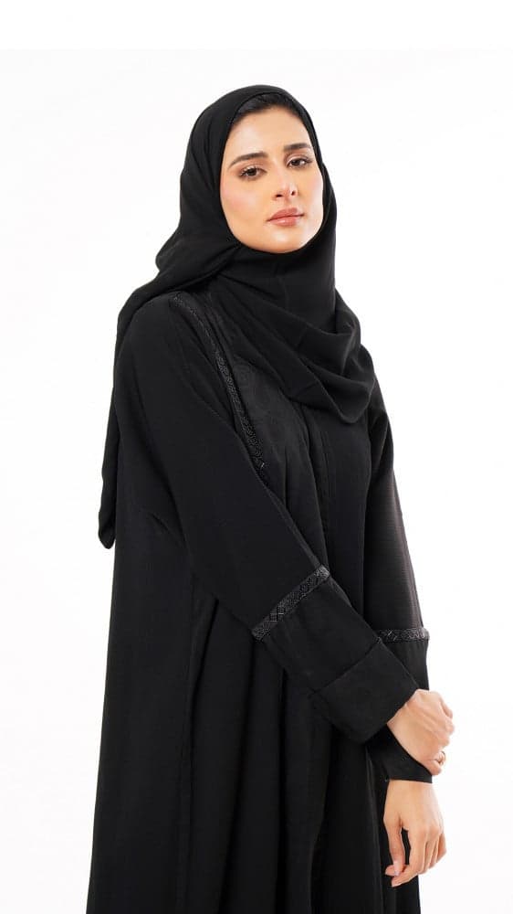 عباية بكرستال جانبي وعلى الاكمام