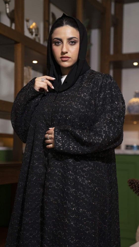 عباية بخامة لامعه