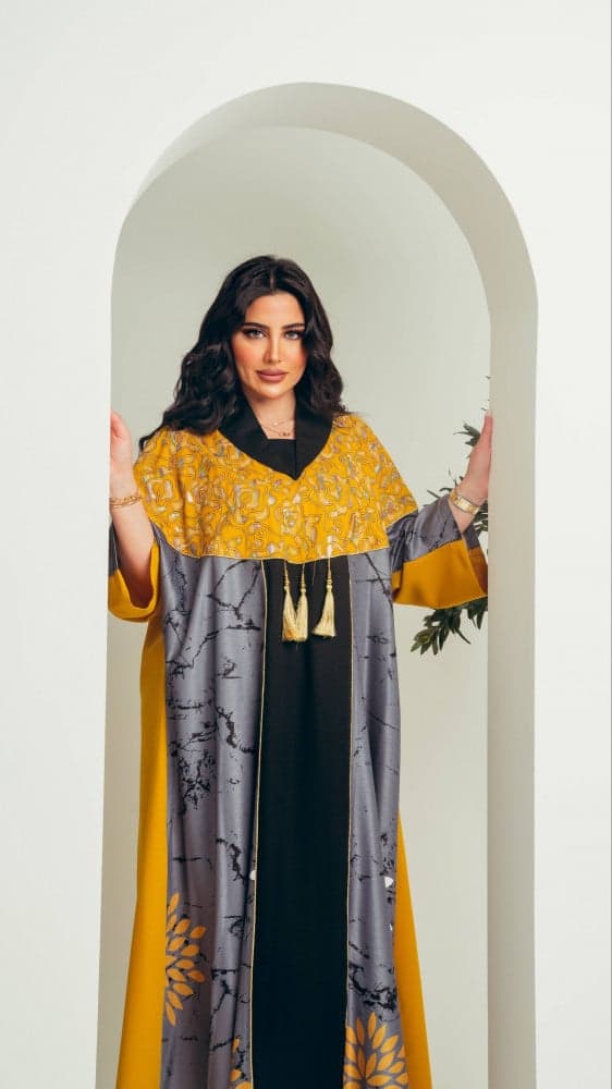 جلابية ملونة بياقه اسود