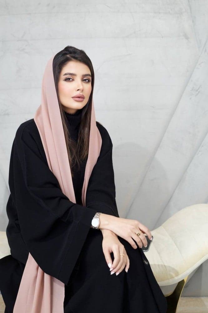 طرحة بلون وردي فاتح