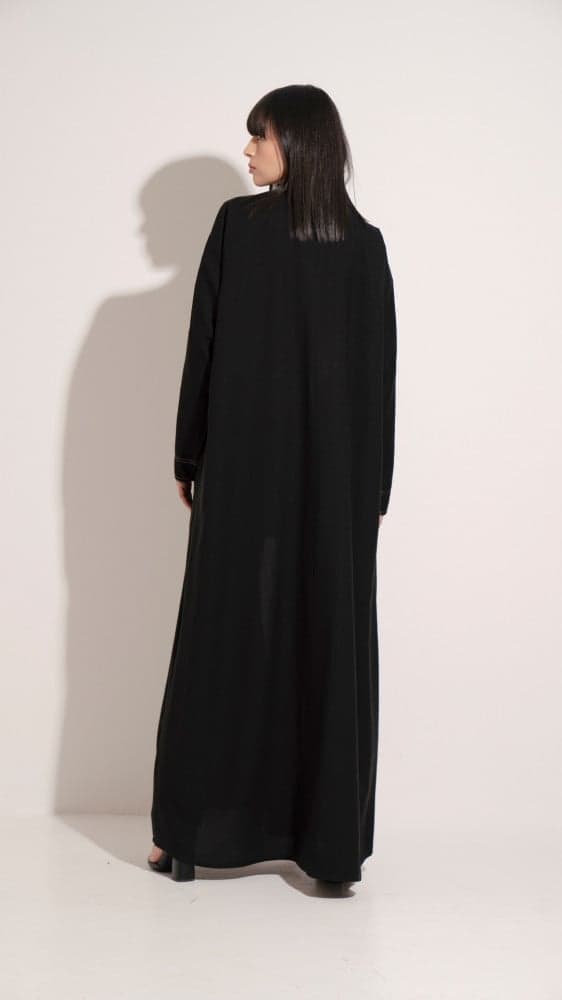 عباية بتطريز ذهبي ناعم