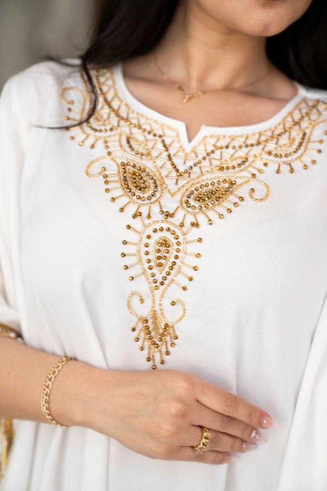 جلابية باكمام مزينة بكلفة