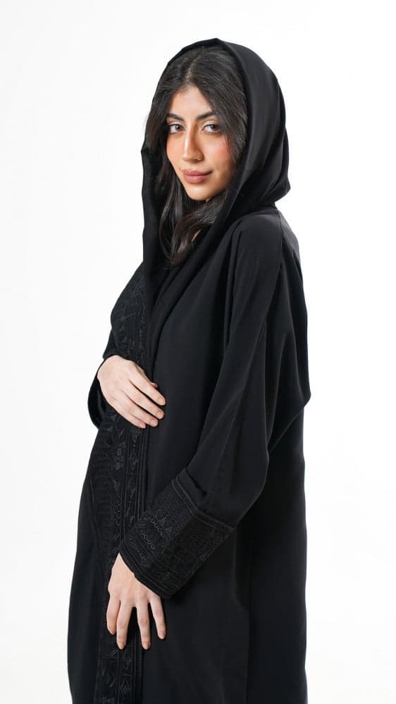 عباية لف بتطريز اسود