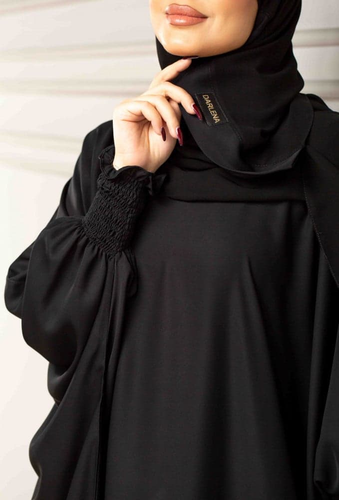 عباية بشت سوداء عملية وساترة