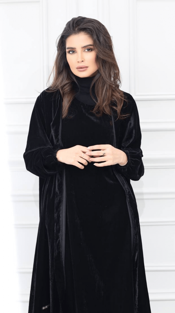 عباية شتوية قطيف مع فستان