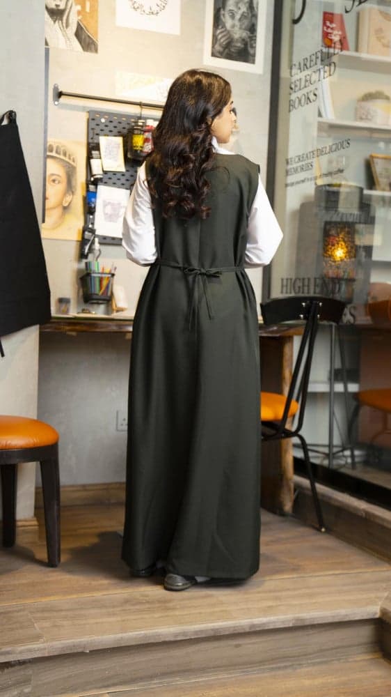 مريول متوسط زيتي شيال مع قميص