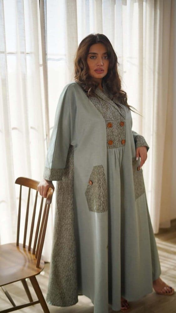 جلابية شتوية سماوي بأزره