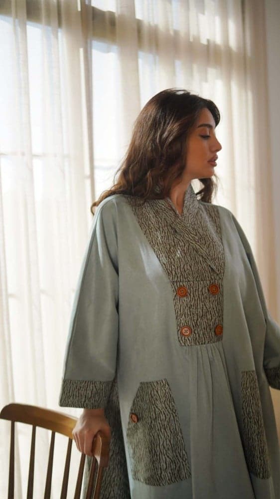 جلابية شتوية سماوي بأزره