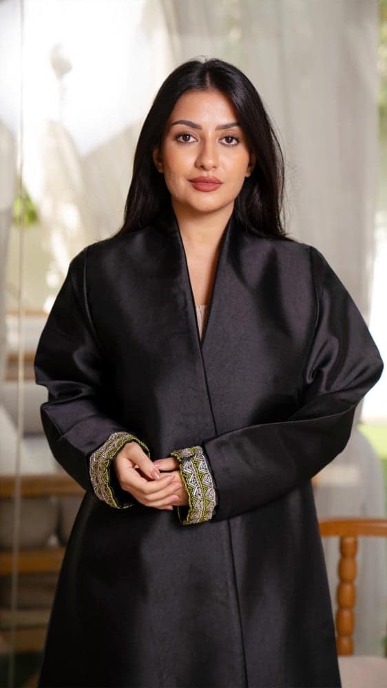 عباية باكمام تتغير بطقطق