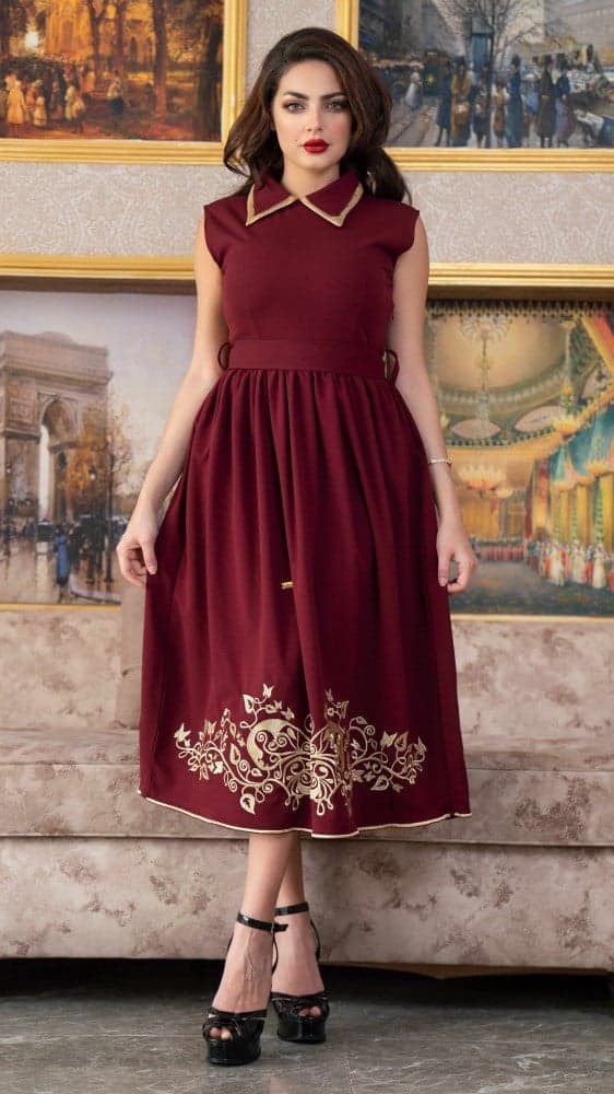 فستان عنابي مطرز بدون اكمام