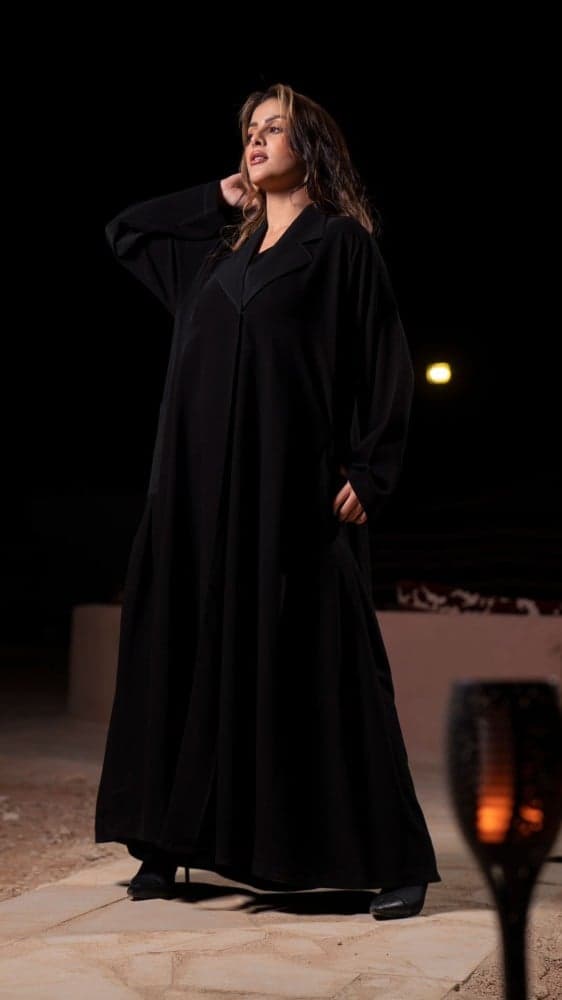 عباية ياقه رسميه بجيوب جانبيه