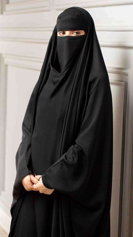 عباية رأس بخيط على الاصبع